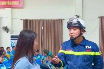 Hướng dẫn kỹ năng phòng cháy, cứu nạn cho hơn 100 cán bộ nhân viên môi trường
