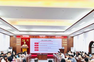 Đảng ủy Cơ quan UBTƯ MTTQ Việt Nam cập nhật thông tin thời sự quốc tế cho cán bộ, đảng viên