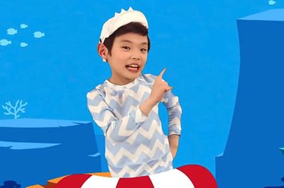 Cậu bé trong video được xem nhiều nhất lịch sử YouTube giờ ra sao?