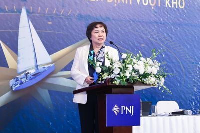 Cổ phiếu PNJ 'cháy hàng' sau tin mới về vụ buôn lậu kim cương