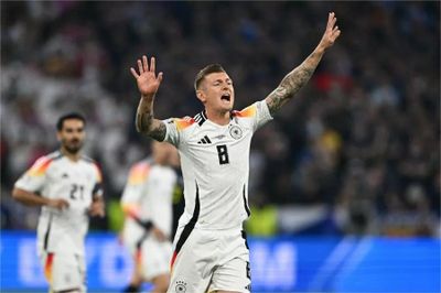 Kroos gây bất ngờ với lựa chọn Quả bóng vàng