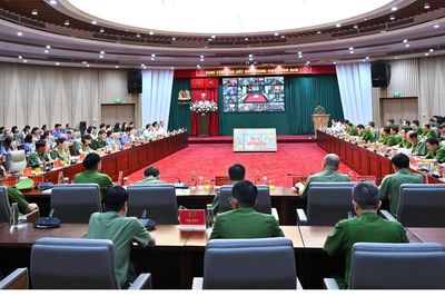 Giúp người lầm lỗi 'đổi đời'