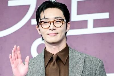 Park Seo Joon trở lại với diện mạo mới