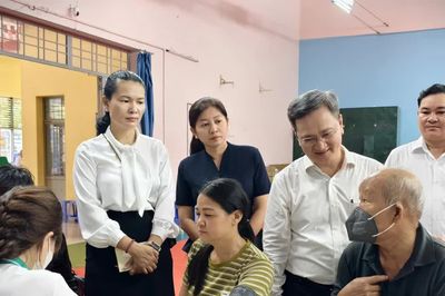 Quyết liệt đẩy nhanh tiến độ khám sức khỏe định kỳ cho người dân