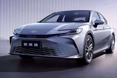 [GALLERY] Cận cảnh Toyota Camry 2027 - màn hình khủng, chỉ từ 663 triệu đồng