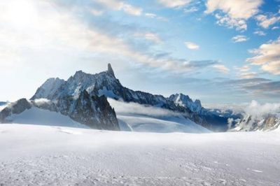 Nắng nóng thiêu đốt dãy Alps, sạt lở đá lập kỷ lục