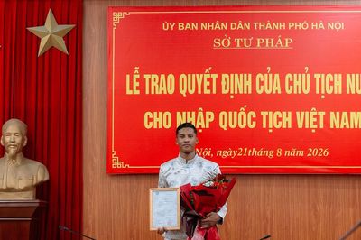 Trung vệ Nguyễn Adou Leygley Minh chính thức nhận quốc tịch Việt Nam