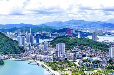 Quảng Ninh chuẩn bị đổi tên bộ máy, thay con dấu để lên thành phố