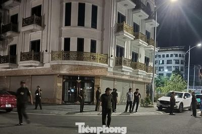 NÓNG: Công an, kiểm sát viên xuất hiện tại nhà Hải Sapa TV