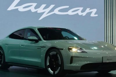 Porsche gặp khủng hoảng, sẽ khai tử mẫu ô tô điện đầu tiên vào năm 2030?