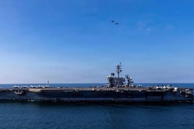 Sau 9 tháng ở Trung Đông, tàu sân bay USS Abraham Lincoln trở về Mỹ