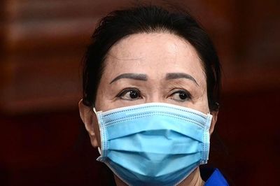 Đang đấu giá bộ trang sức kim cương 25 tỷ đồng của bà Trương Mỹ Lan