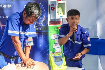 Nha Trang đặt 80 máy khử rung tự động ở nhiều nơi để cứu người ngưng tim