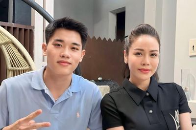 Mai Phương Thúy đăng ảnh gợi cảm, Nhật Kim Anh thân thiết cầu thủ Đình Bắc