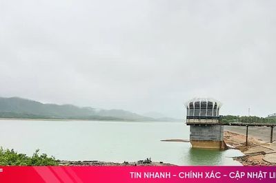 Ngớt mưa, tình trạng ngập úng ở Hà Tĩnh đã giảm