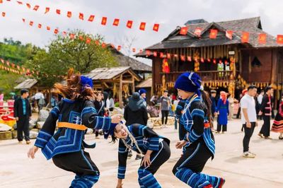 Lễ hội Thổ cẩm đầu tiên tại Fansipan - điểm hẹn văn hóa đặc sắc khi đến Lào Cai