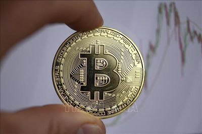 Bitcoin vượt mốc 75.000 USD