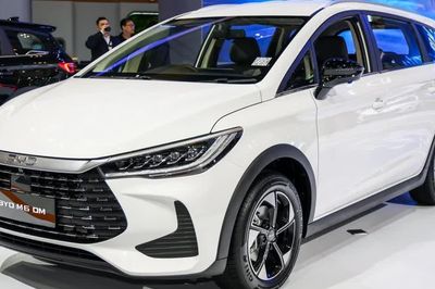 BYD M6 sắp bổ sung bản hybrid tại Việt Nam
