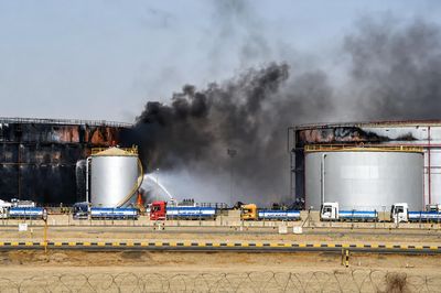 Houthi tuyên bố tấn công sân bay, cơ sở dầu mỏ tại miền Nam Ả-rập Xê-út