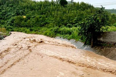 Bắc Ninh: Xã Sa Lý nhiều ngầm bị ngập sâu do lũ tràn về