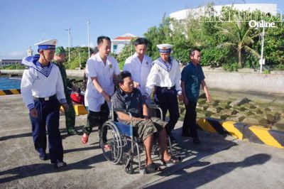 Hải quân Vùng 4 đồng hành cùng ngư dân vươn khơi bám biển