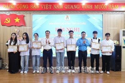Hội nghị biểu dương con đoàn viên công đoàn đạt thành tích cao trong học tập năm học 2025-2026