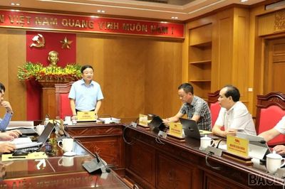 Tổ công tác số 01 của Ủy ban Kiểm tra Tỉnh ủy giám sát công tác tài chính, Ủy ban Kiểm tra Tỉnh ủy tại phường Cam Đường