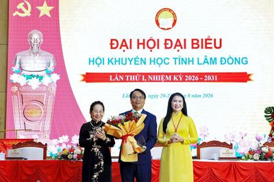 Phó Bí thư Thường trực Tỉnh ủy Đặng Hồng Sỹ được suy tôn làm Chủ tịch danh dự Hội Khuyến học Lâm Đồng
