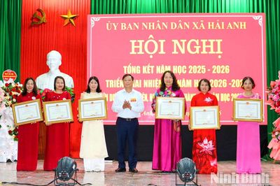 Các địa phương triển khai nhiệm vụ năm học 2026-2027; công bố quyết định về sắp xếp các cơ sở giáo dục và công tác cán bộ
