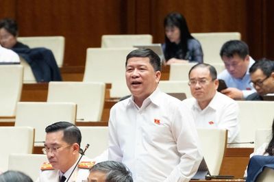 Đại biểu hiến kế gỡ vướng cải tạo chung cư cũ, góp ý thời hạn sử dụng chung cư