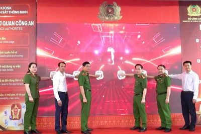 Ra mắt, vận hành thí điểm Kiosk 'Trạm Cảnh sát thông minh'