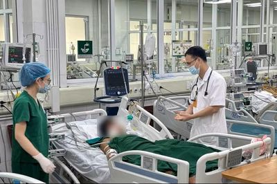 Tự mua thuốc Nam trên mạng, nam thanh niên 28 tuổi nguy kịch