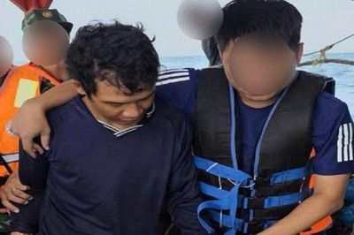 Bắt giữ đối tượng truy nã đỏ Interpol lẩn trốn trên tàu cá