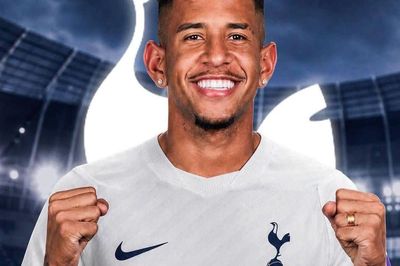 Tottenham đạt thỏa thuận chiêu mộ Savinho từ Man City với mức phí kỷ lục