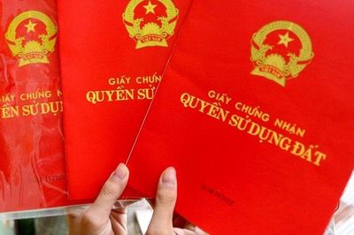 Nhận làm sổ đỏ cho khách, người phụ nữ 'hô biến' thửa đất thành tài sản của mình rồi mang đi vay 1,7 tỷ đồng