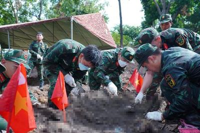 TPHCM: Số lượng hài cốt liệt sỹ được tìm thấy tại Công viên Lê Thị Riêng đã vượt 400 bộ