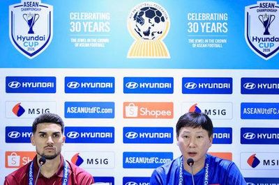 HLV Kim Sang-sik: Tuyển Việt Nam sẽ chiến đấu với lòng kiêu hãnh và khát khao vô địch