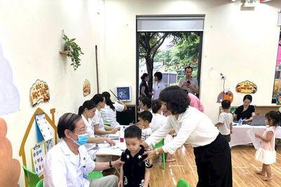 Phường Yên Sở triển khai chương trình khám sức khỏe miễn phí cho trẻ em