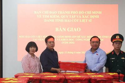 Viện Hàn lâm KH&CN Việt Nam tiếp nhận 7.104 mẫu sinh phẩm hài cốt liệt sĩ