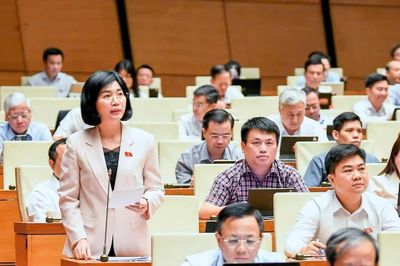 Chủ tịch HĐND TP Hà Nội: Phải nhìn rõ khả năng cân đối vốn trước khi quyết định đầu tư dự án lớn, kéo dài