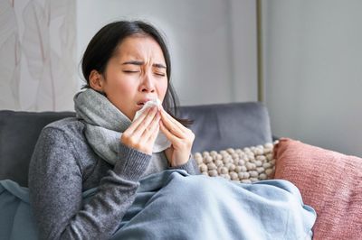 Đừng chủ quan khi thấy vết này trên tường nhà