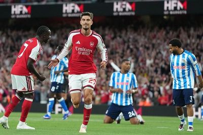Arsenal thị uy sức mạnh ngày ra quân Ngoại hạng Anh