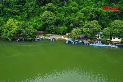 Loạt bến thủy phục vụ khách tham quan hoạt động trở lại tại hồ Ba Bể