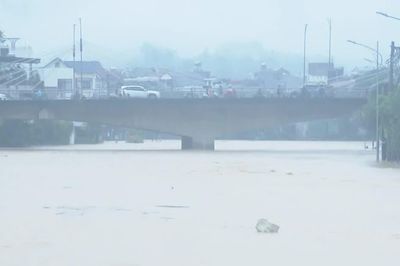 [Video] Báo động lũ trên hạ lưu sông Thương, sông Lục Nam