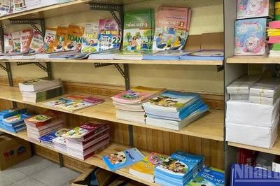Ngành giáo dục Huế không yêu cầu học sinh phải có đầy đủ sách ngay từ đầu năm học