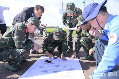 Bộ CHQS tỉnh An Giang khảo sát thực địa, xác định vị trí 300 liệt sĩ hy sinh