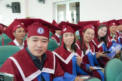 Trường Đại học Đồng Tháp khai giảng đào tạo sau ĐH và trao bằng tiến sĩ, thạc sĩ