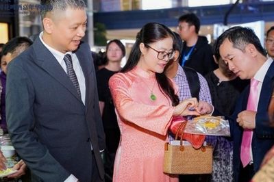 Tổng Lãnh sự Nghiêm Việt Chung thúc đẩy kết nối thương mại Việt Nam - Vân Nam (Trung Quốc)