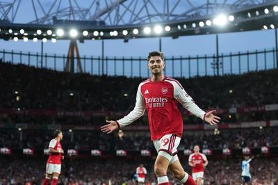 Arsenal thắng lớn trận mở màn: Tuyên ngôn của nhà vua