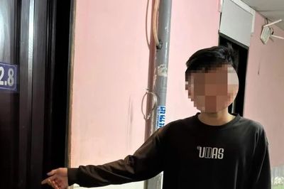 5 người bị bắt vì dụ dỗ tặng quà bé gái 14 tuổi để giao cấu